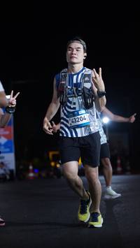 BIB: 43204
                            <button type="button" onclick="openModal(23126932)" class="btn btn-primary btn-sm float-right btn-popup" data-toggle="modal" data-target=".modal-high-quality">
                        <i class="fas fa-shopping-cart"></i> Add to Cart
                    </button>
                                            <button type="button" onclick="isThisMe(23126932, true)" class="btn btn-success btn-sm float-right btn-popup btn-isme hidden" data-toggle="tooltip" data-placement="bottom" title="นี่คือรูปของคุณใช่ไหม คลิกที่นี่เพื่อเอาเข้าอัลบั้ม">
                        <i class="fas fa-plus"></i> Add to album
                    </button>
                    <button type="button" onclick="isThisMe(23126932, false)" class="btn btn-warning btn-sm float-right btn-popup btn-isnotme hidden">
                        <i class="fas fa-ban"></i> Remove from album
                    </button>